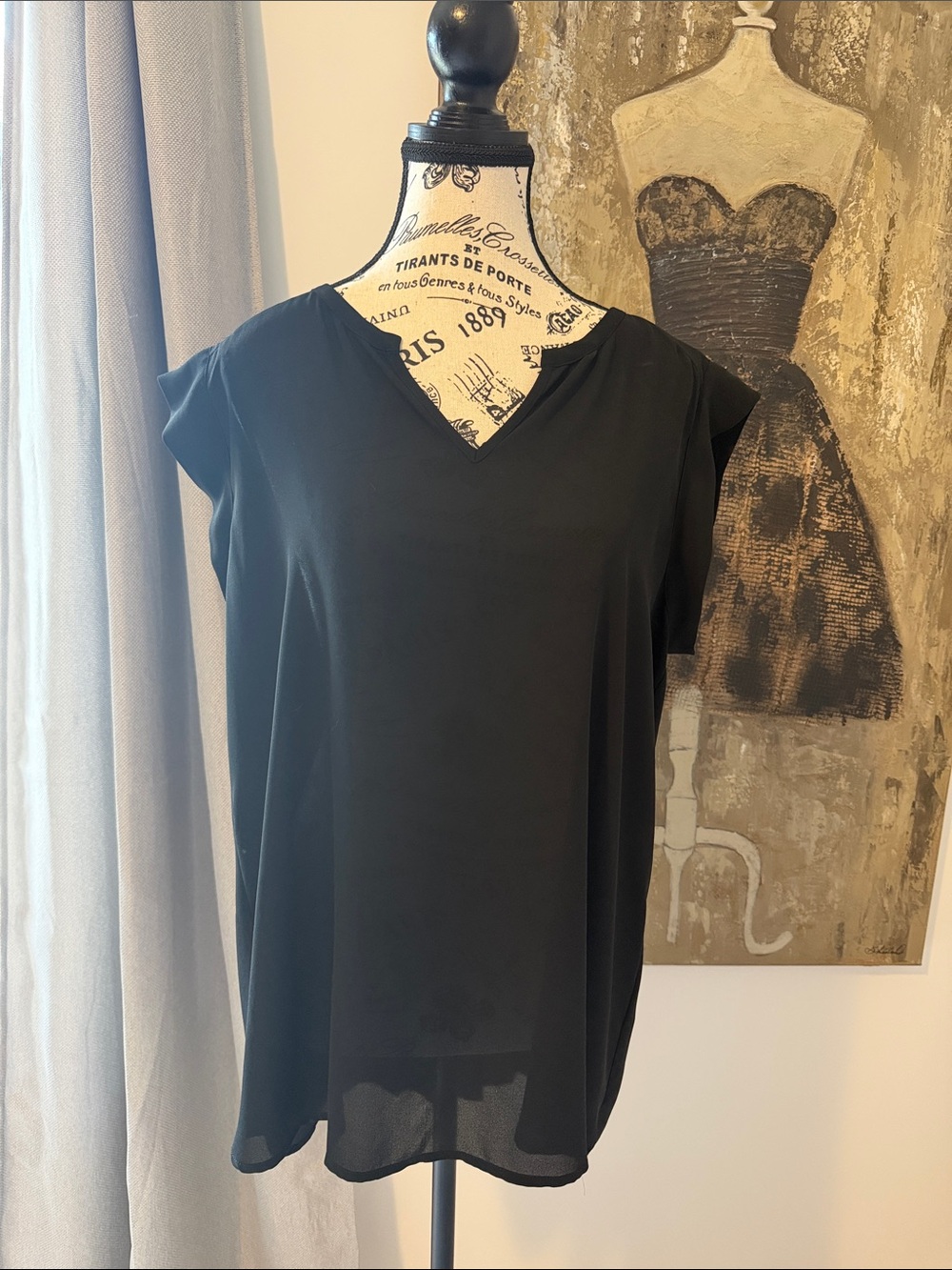 Pleione Black V-Neck Cap Sleeve Tunic